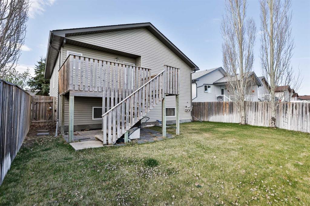 Picture for 404 Lynx Crescent N