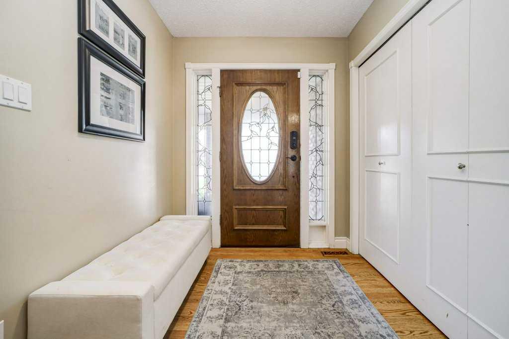 Picture for 27 Niska Place W