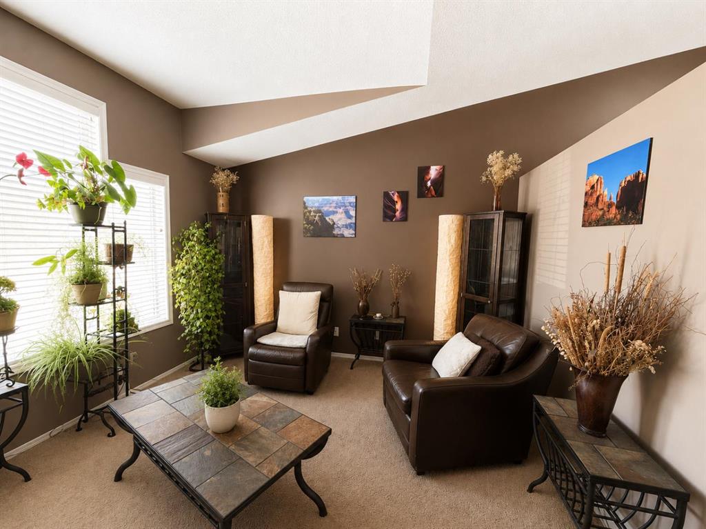 Picture for 296 Cougar Way N