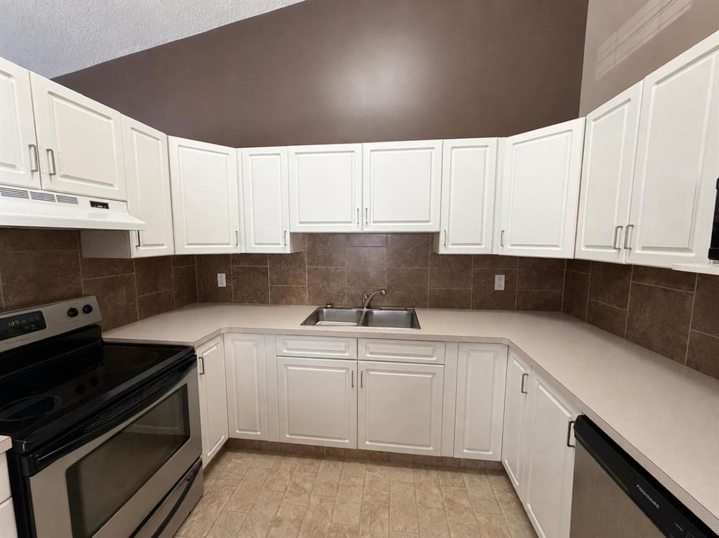 Picture for 296 Cougar Way N
