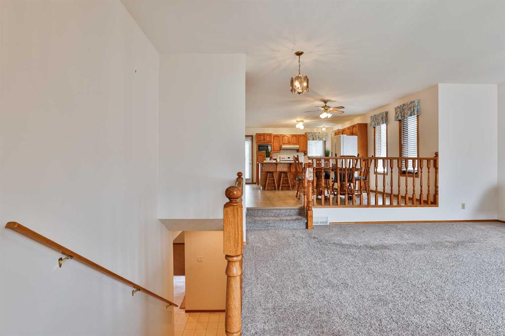 Picture for 11 Cougar Road N