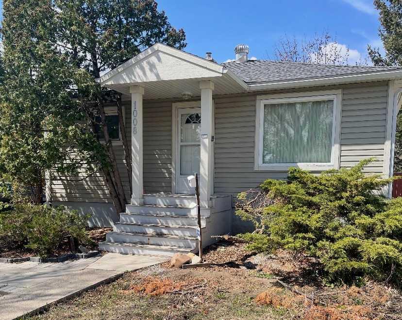Picture for 1008 17 Street S