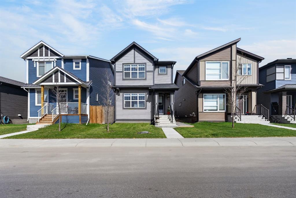 Picture for 848 Chinook Gate Parade SW