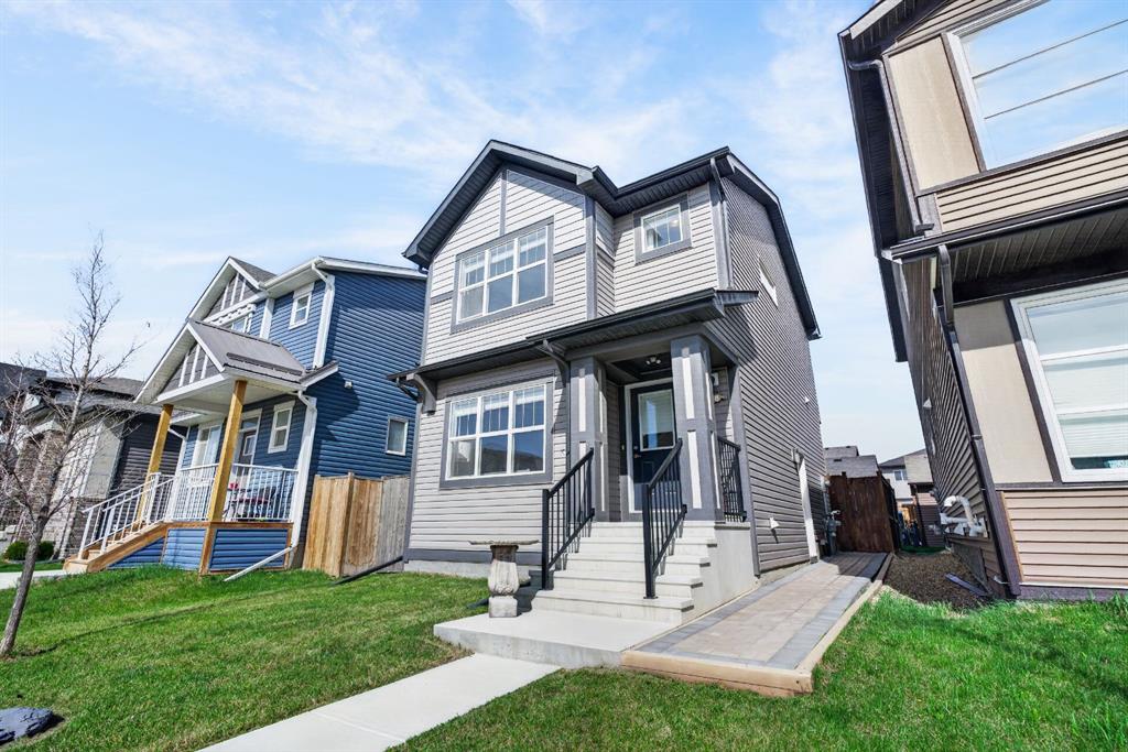 Picture for 848 Chinook Gate Parade SW