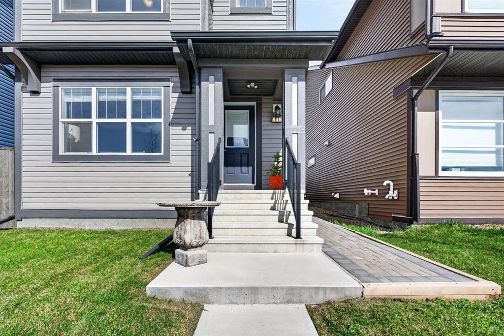 Picture for 848 Chinook Gate Parade SW