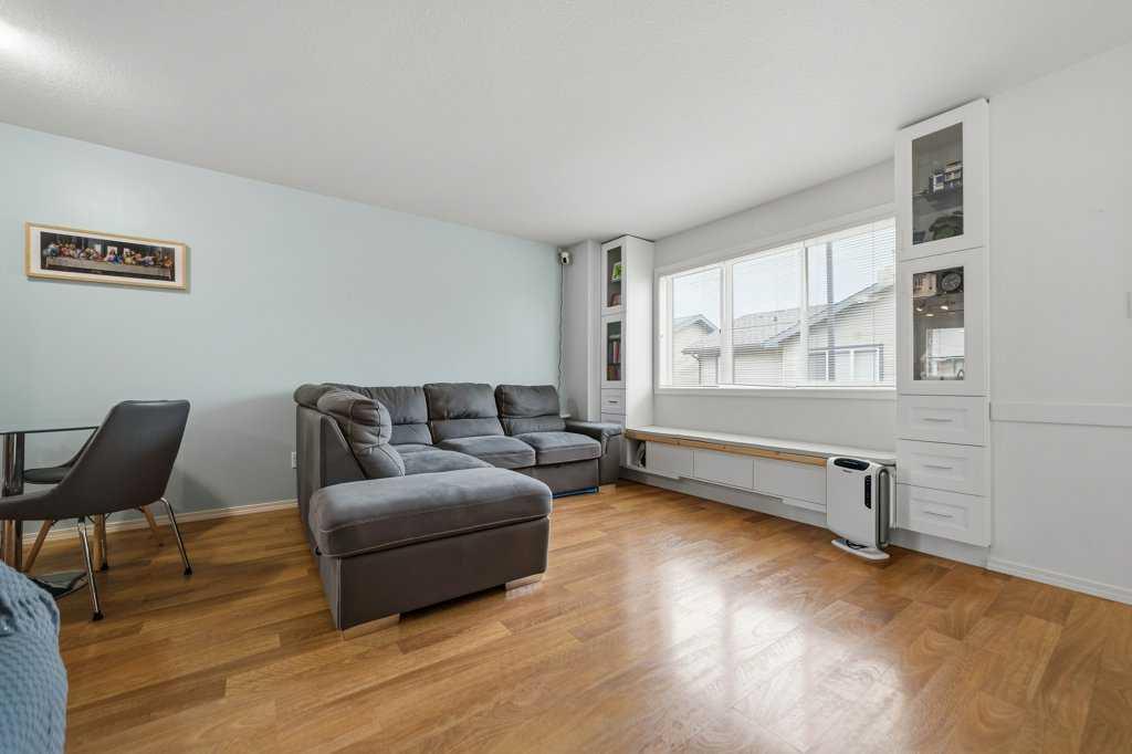 Picture for 6, 109 Silkstone Road W