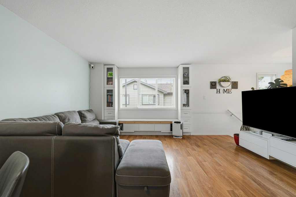 Picture for 6, 109 Silkstone Road W