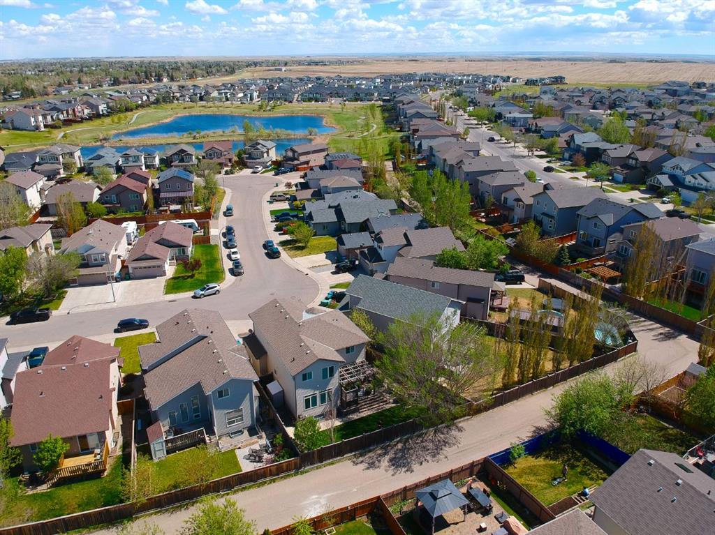 Picture for 230 Firelight Crescent W