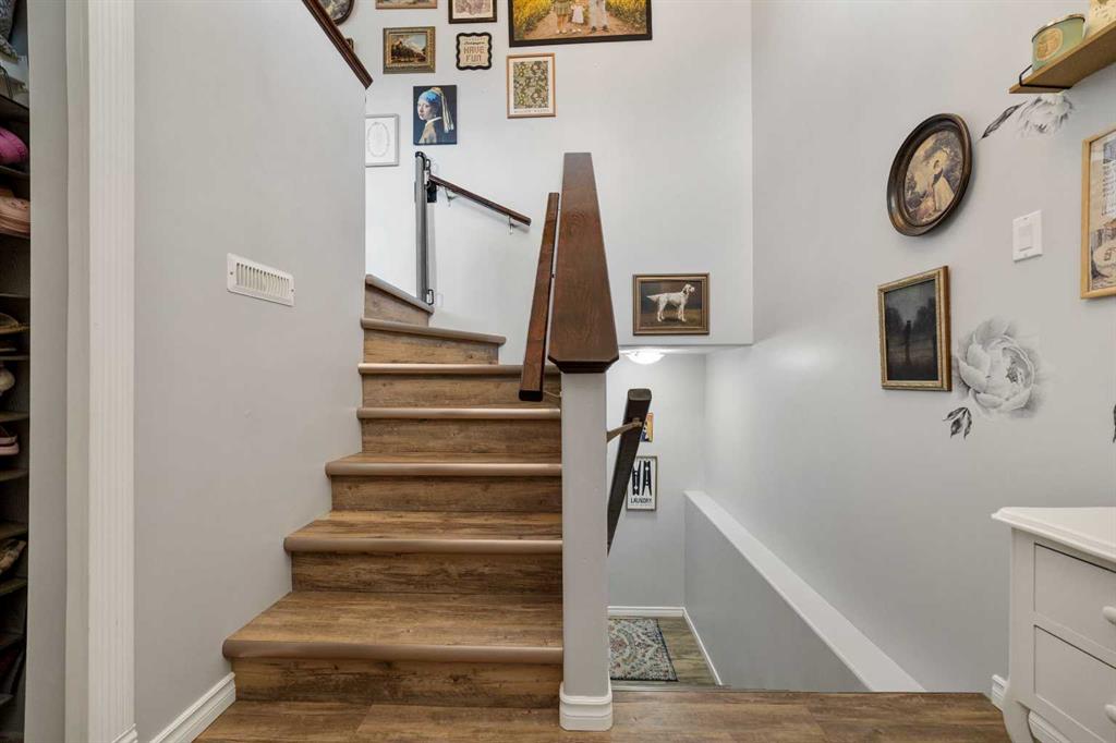 Picture for 263 Peigan Court W