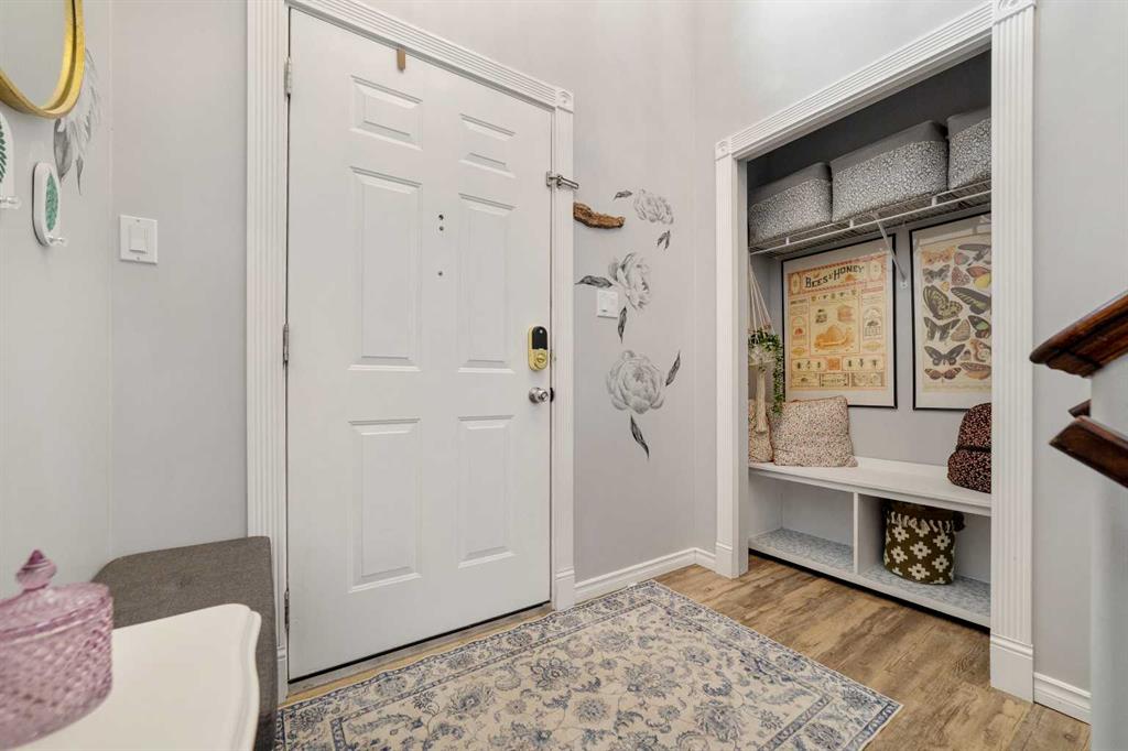 Picture for 263 Peigan Court W
