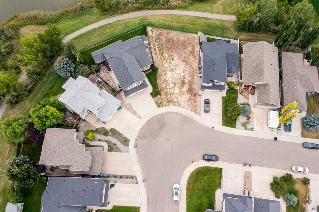 Picture for 468 Mt Sunburst Cres W  