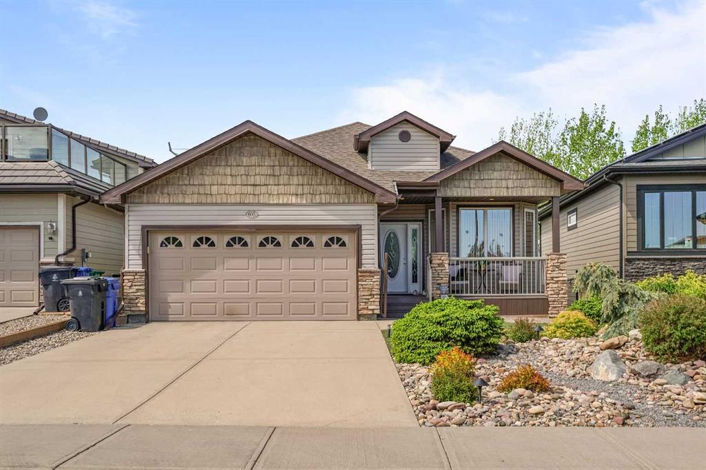 Picture for 605 Sunridge Crescent W