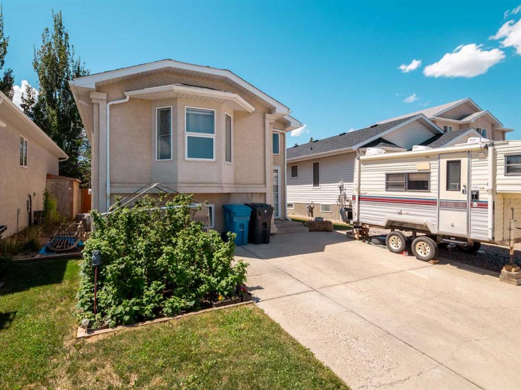 Picture for 76 Blackfoot Crescent W