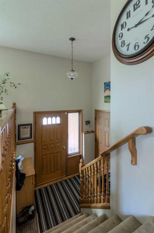 Picture for 94 Elm Crescent S
