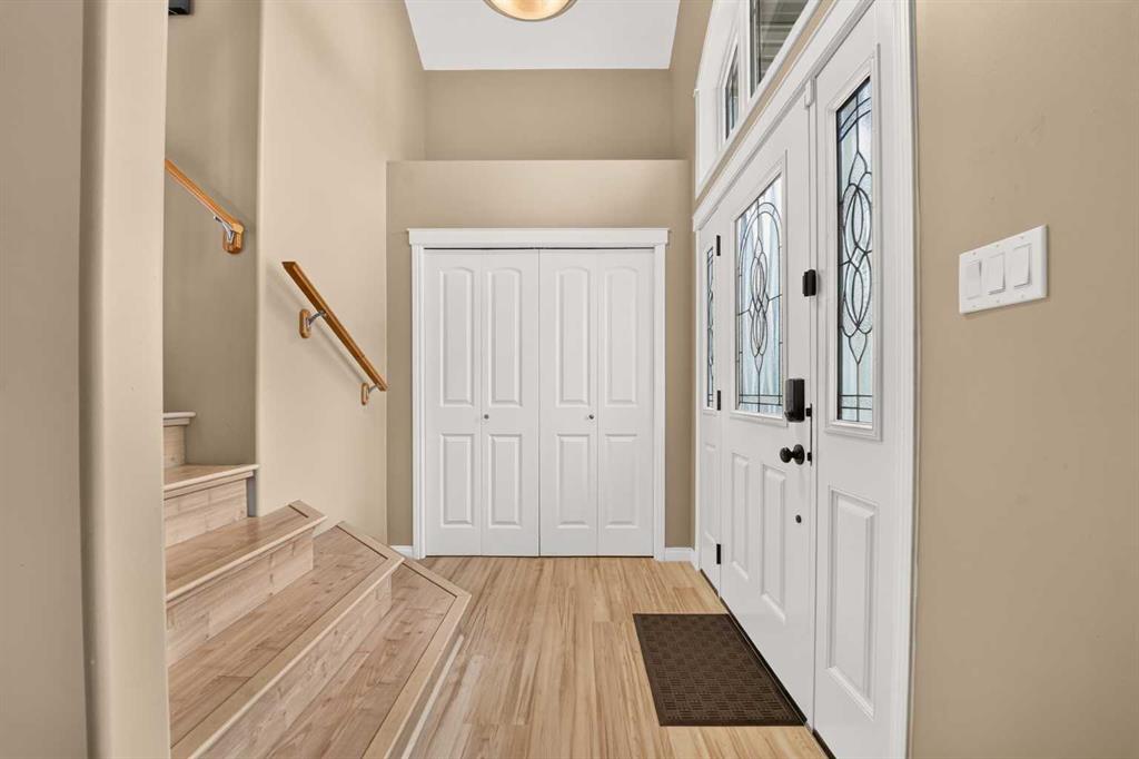 Picture for 382 Heritage Boulevard W