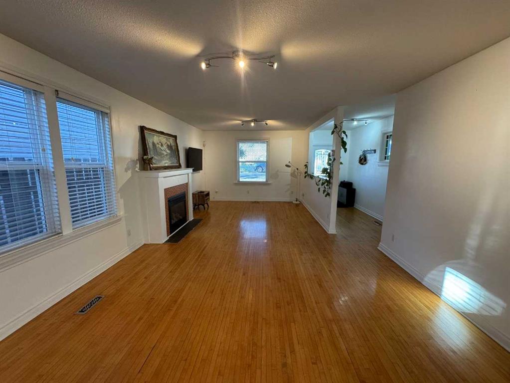 Picture for 721 6 Street S