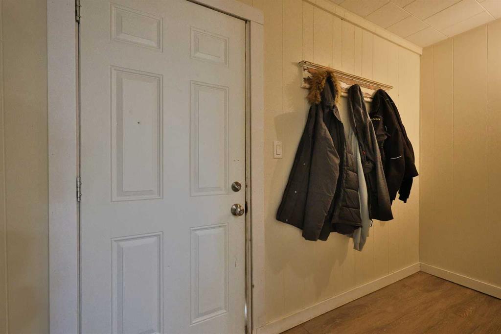 Picture for 54 8 Avenue W https://www.cirrealty.ca/reb/ldar/2/A2258122_3.jpg