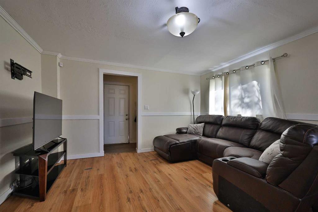 Picture for 54 8 Avenue W https://www.cirrealty.ca/reb/ldar/2/A2258122_5.jpg