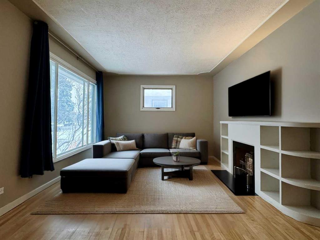 Picture for 537 23 Street S