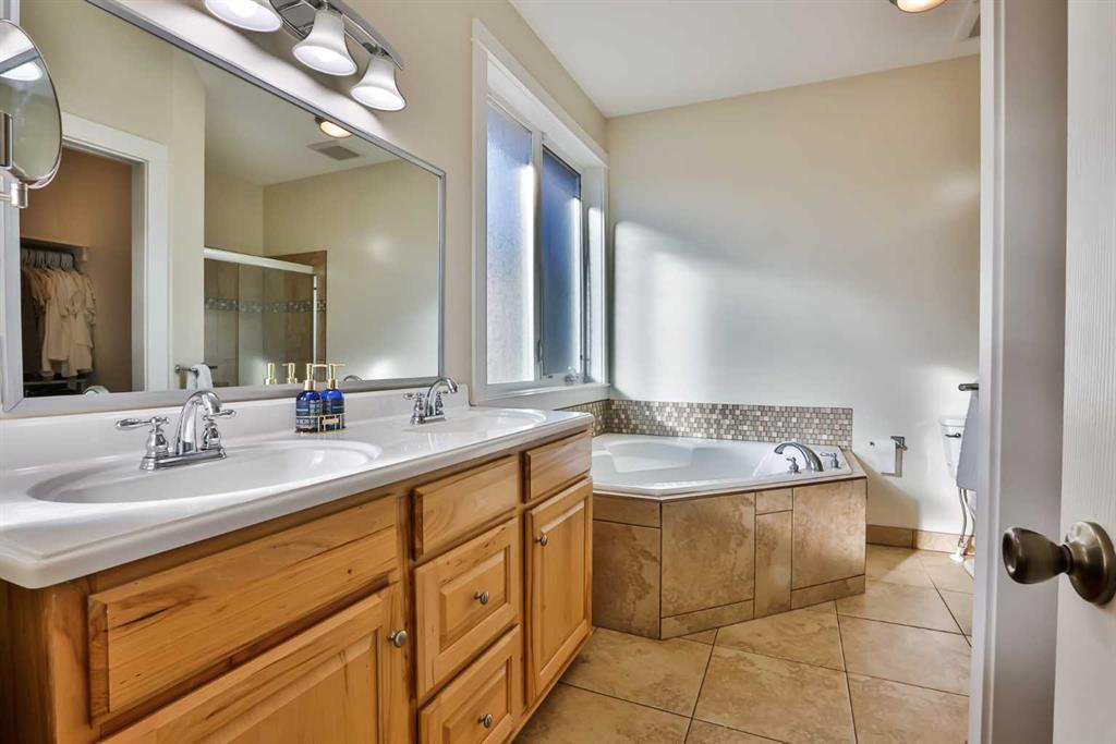 Picture for 804 Fairway Boulevard  https://www.cirrealty.ca/reb/ldar/2/A2259592_13.jpg