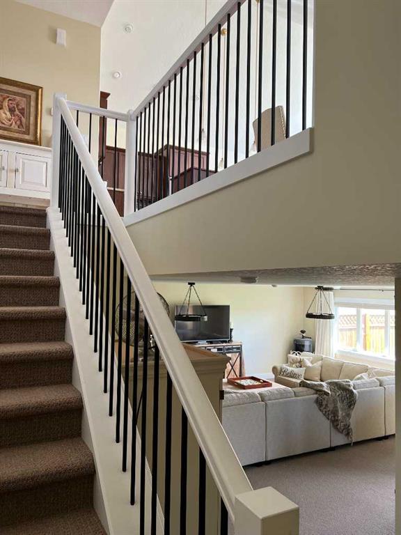 Picture for 804 Fairway Boulevard  https://www.cirrealty.ca/reb/ldar/2/A2259592_16.jpg