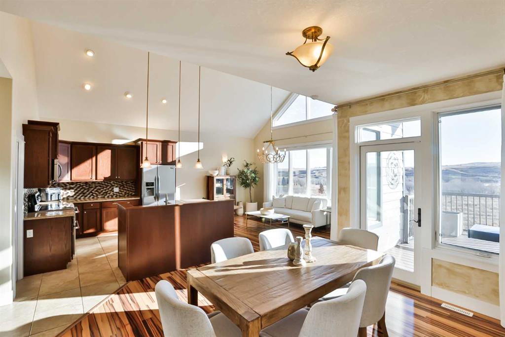 Picture for 804 Fairway Boulevard  https://www.cirrealty.ca/reb/ldar/2/A2259592_7.jpg