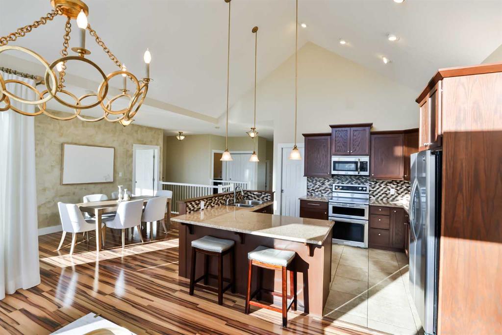 Picture for 804 Fairway Boulevard  https://www.cirrealty.ca/reb/ldar/2/A2259592_9.jpg