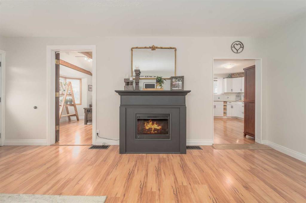 Picture for 5104 2 Street 