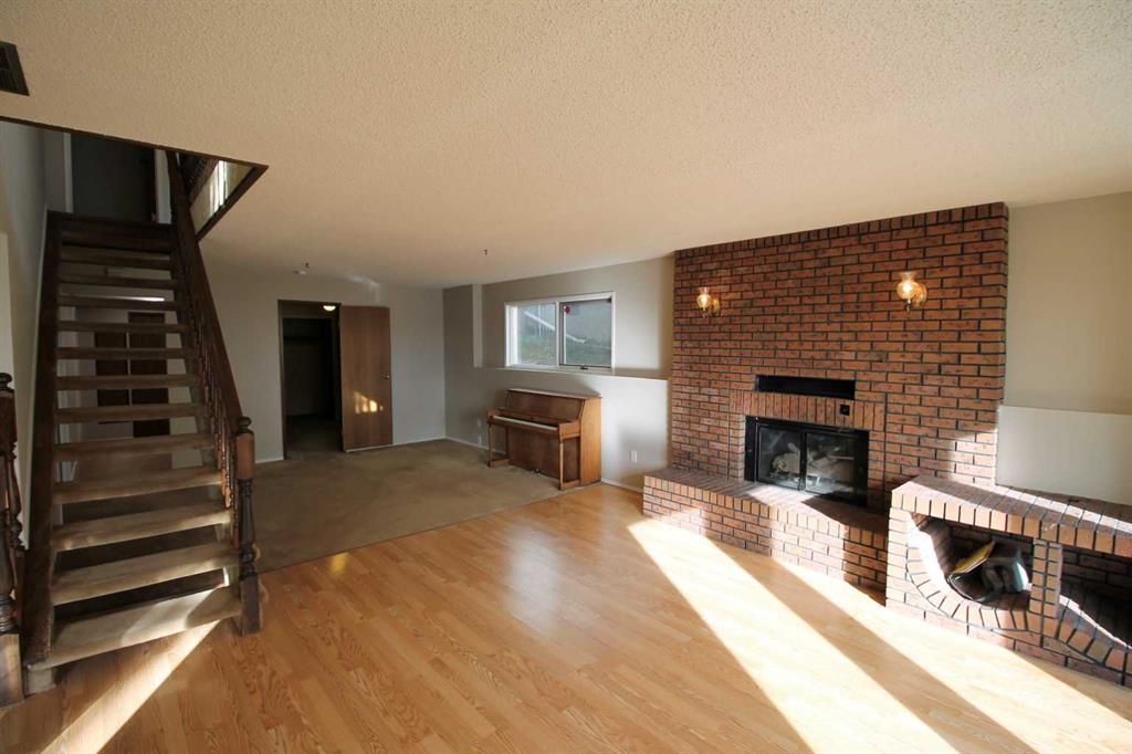 Picture for 107 7A Avenue S