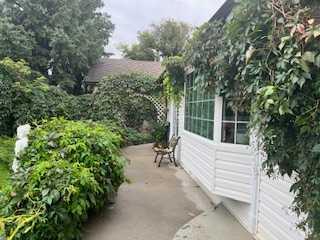 Picture for 1006 9 Street N