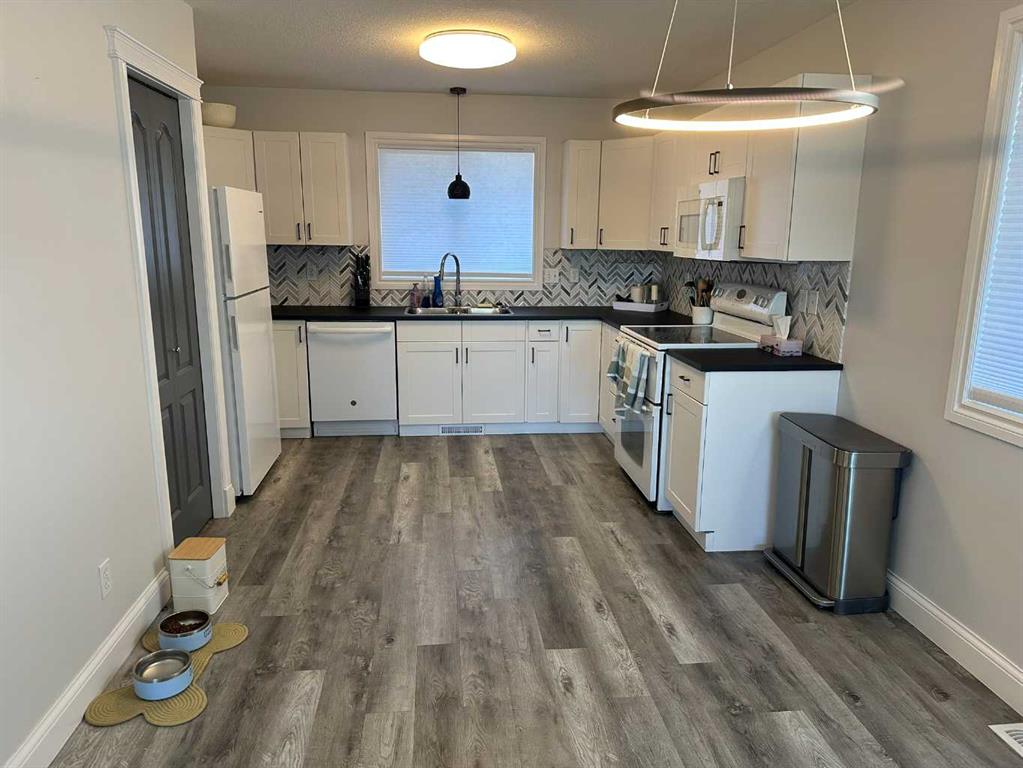 Picture for 837 Blackfoot Terrace W