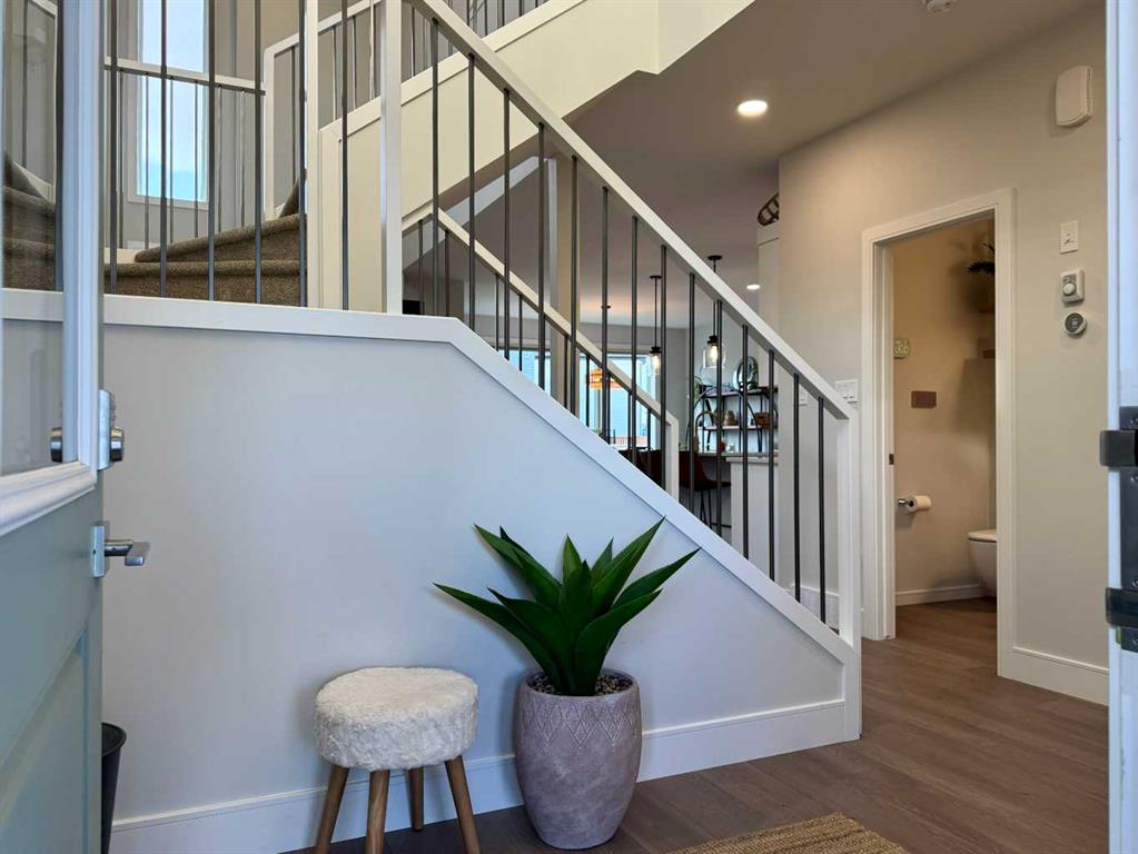 Picture for 127 Goldenrod Road W