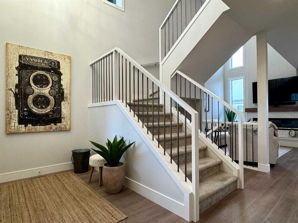 Picture for 127 Goldenrod Road W