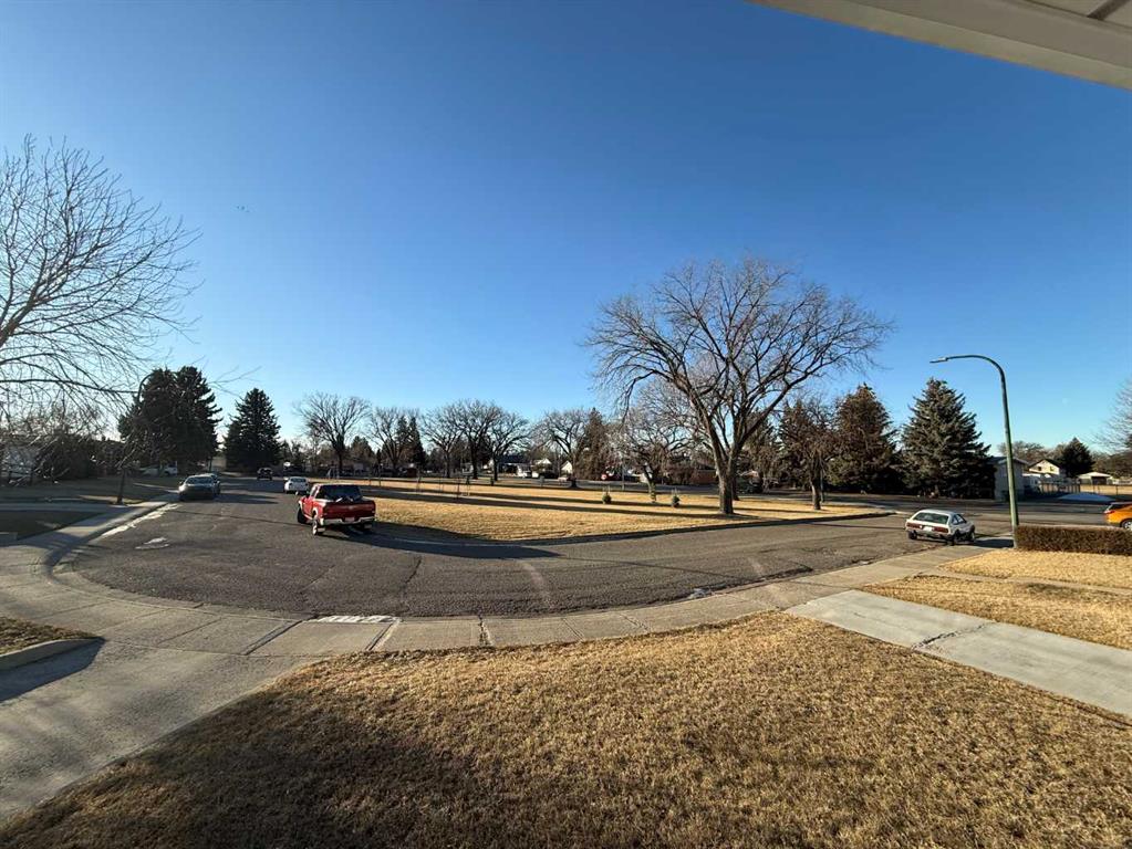 Picture for 351 18 Street N