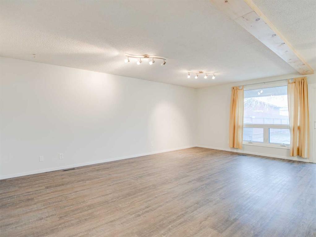 Picture for 1606 St George Road N