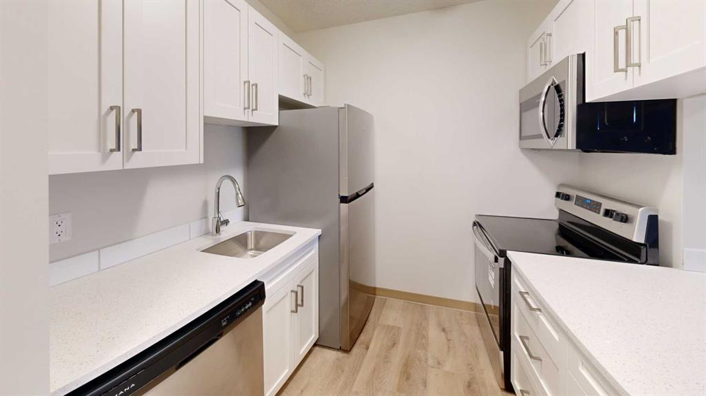 Picture for 108, 405 Columbia Boulevard W