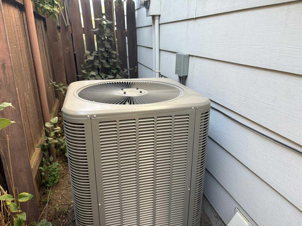 Picture for 40 Cayuga Crescent W