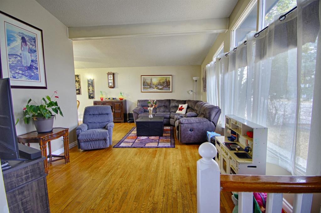 Picture for 2418 20 Street N