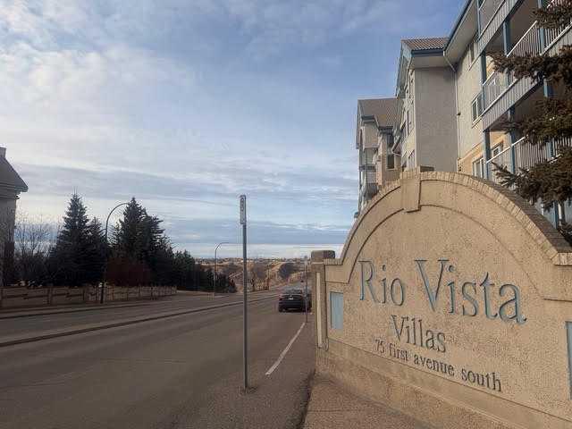 Picture for 208, 75 1 Avenue S