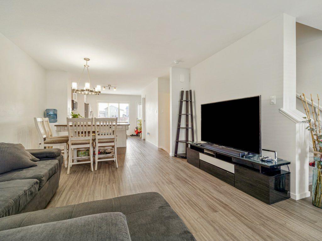 Picture for 702, 210 Firelight Way W