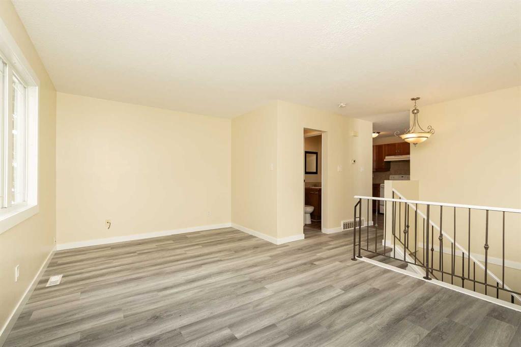 Picture for 3, 2402 23 Street N