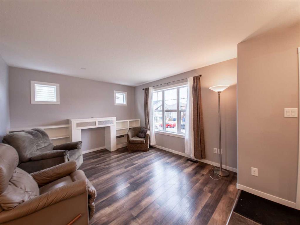 Picture for 569 Mary Cameron Crescent N