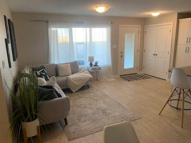 Picture for 355 Skeena Crescent W