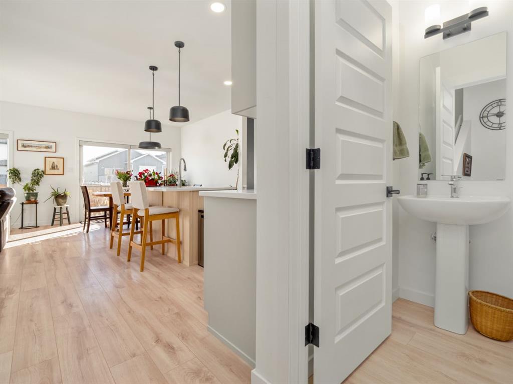 Picture for 2519 44 Street S