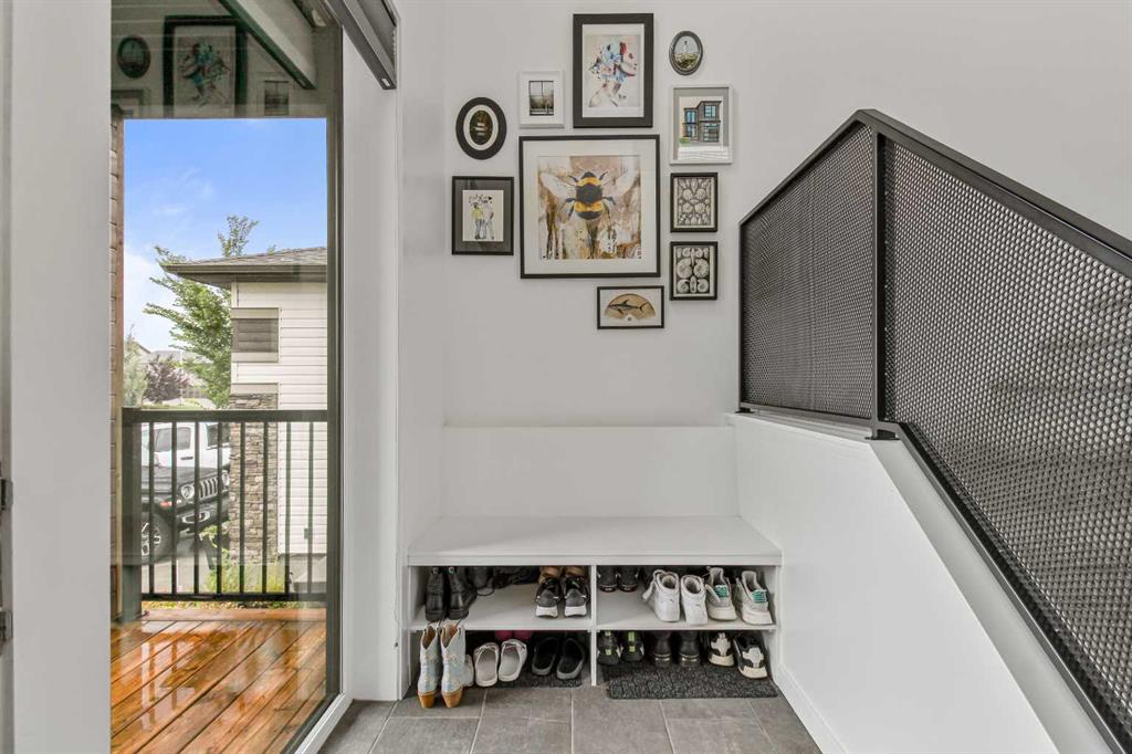 Picture for 668 Aquitania Boulevard W