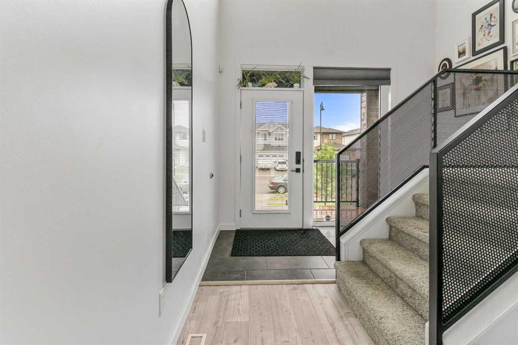 Picture for 668 Aquitania Boulevard W