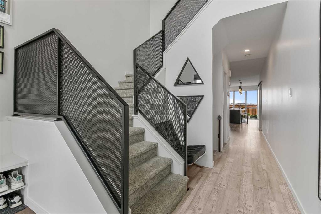 Picture for 668 Aquitania Boulevard W