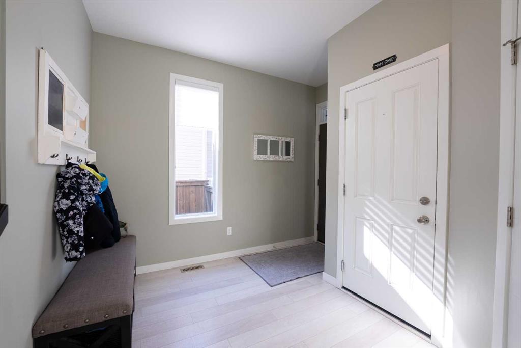 Picture for 135 Riverhurst Cove W