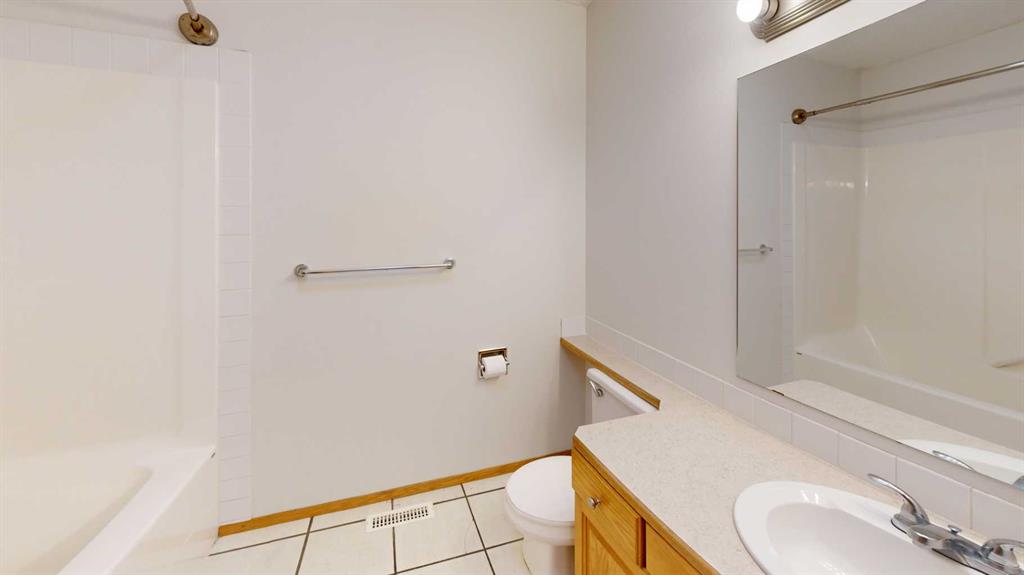 Picture for 7 Mt Alderson Place W