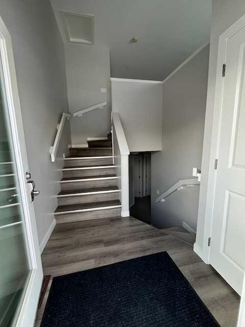 Picture for 222 Sunridge Road W